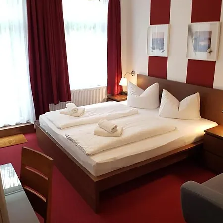 Haus Waldesblick Guest house *