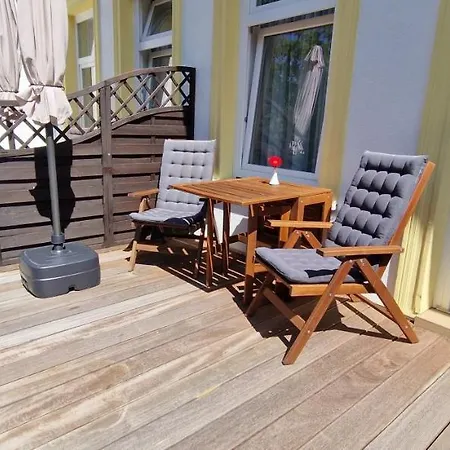 Haus Waldesblick Guest house *